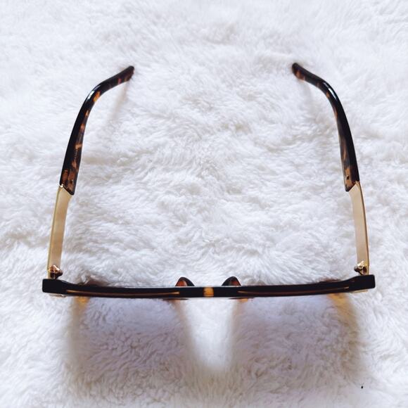 Inez Tortoise Brown Oversized Square Sunglasses - Picture 4 of 9